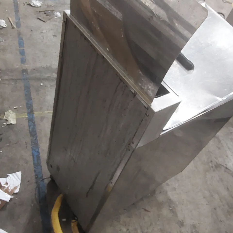 BLUE SEAL VEE RAY COMMERCIAL GAS FRYER