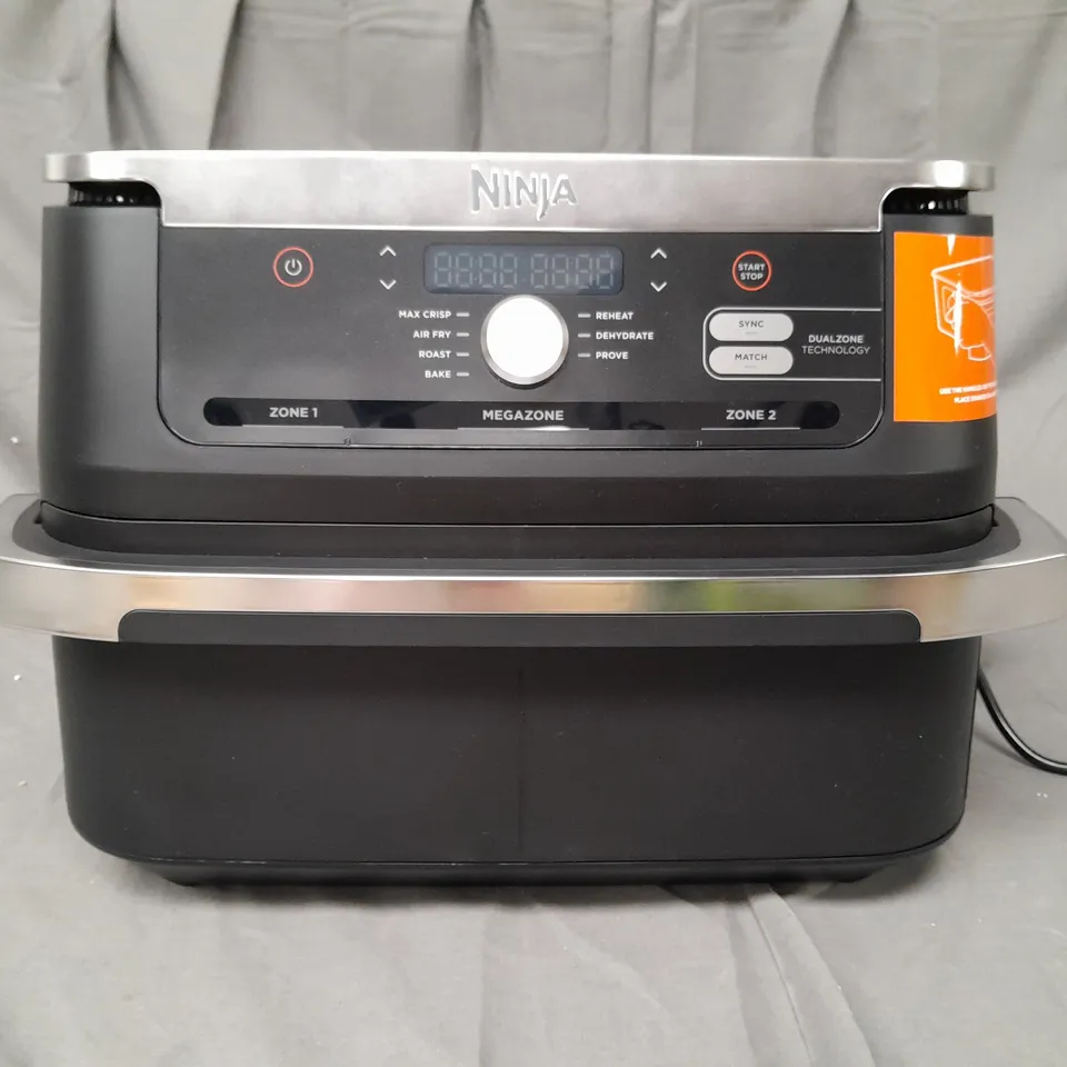 BOXED NINJA 10.4L FOODI FLEXDRAWER DUAL AIR FRYER AF500UK IN BLACK