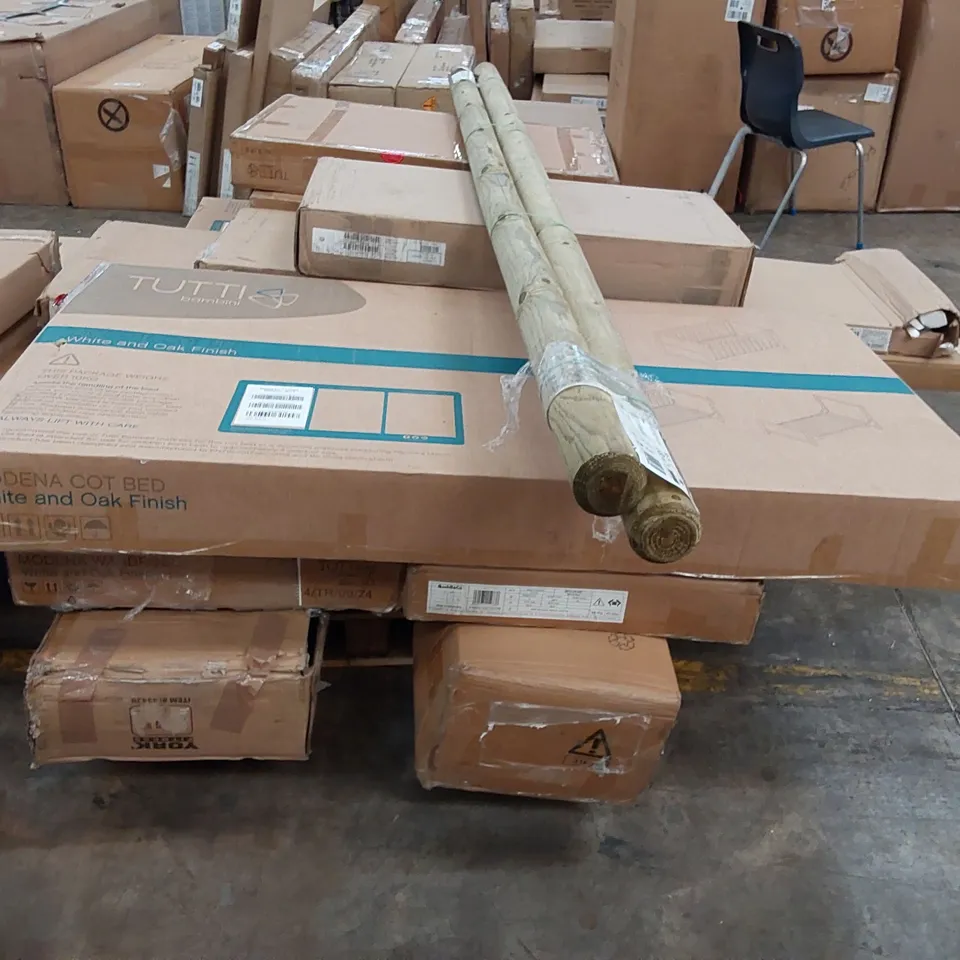 PALLET OF ASSORTED FURNITURE PARTS 