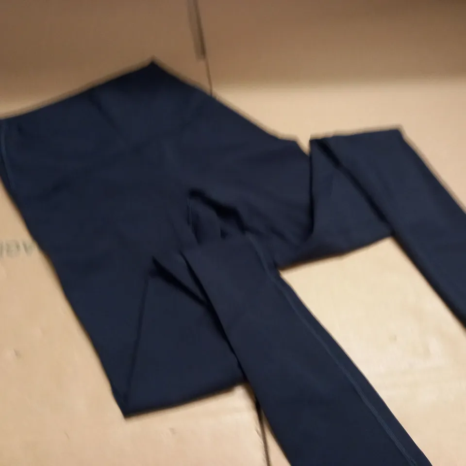 GYMSHARK BLACK TRAINING LEGGINGS - XS