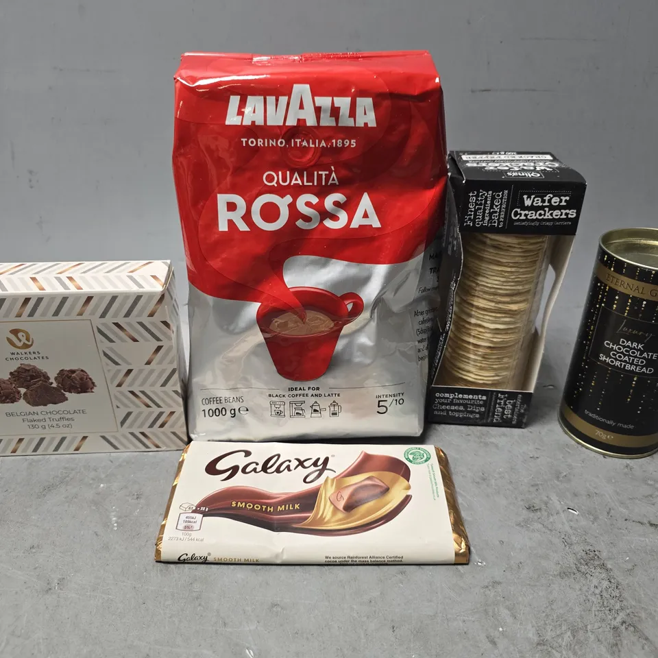 APPROXIMATELY 10 ASSORTED FOOD ITEMS TO INCLUDE - LAVAZZA ROSSA COFFEE BEANS , GALAXY CHOCOLATE ETC