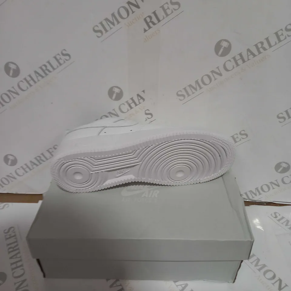 BOXED PAIR OF NIKE WHITE AIR FORCE ONES SIZE 5.5