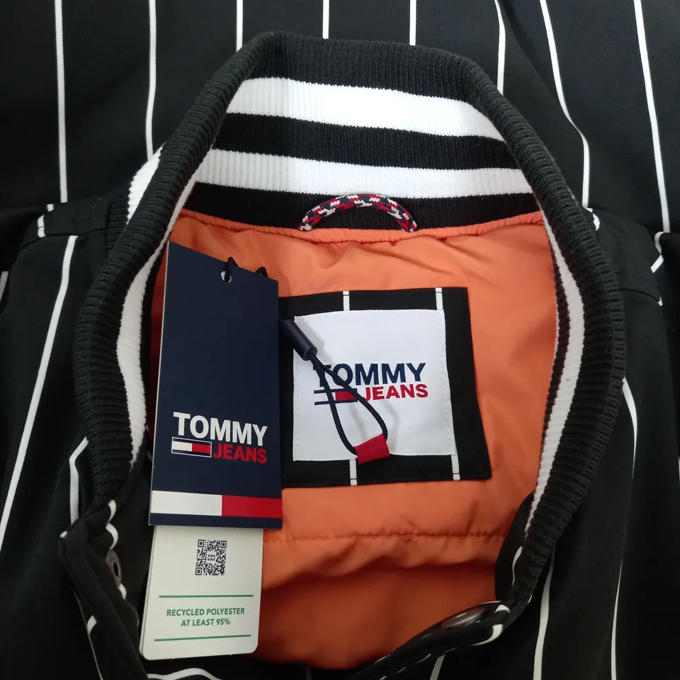 TOMMY JEANS RELAXED PINSTRIPE BOMBER JACKET SIZE M