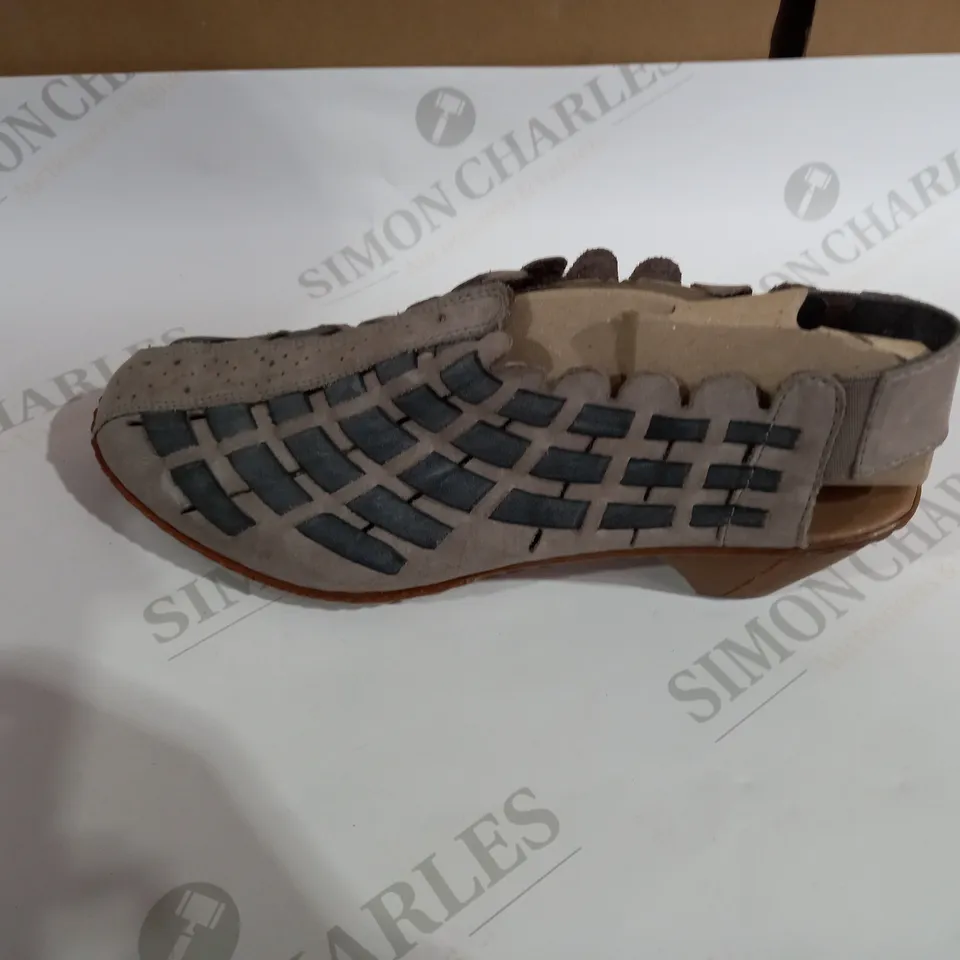 RIEKER LOW HEEL BOOTEE SANDAL LIGHT GREY SIZE 6.5