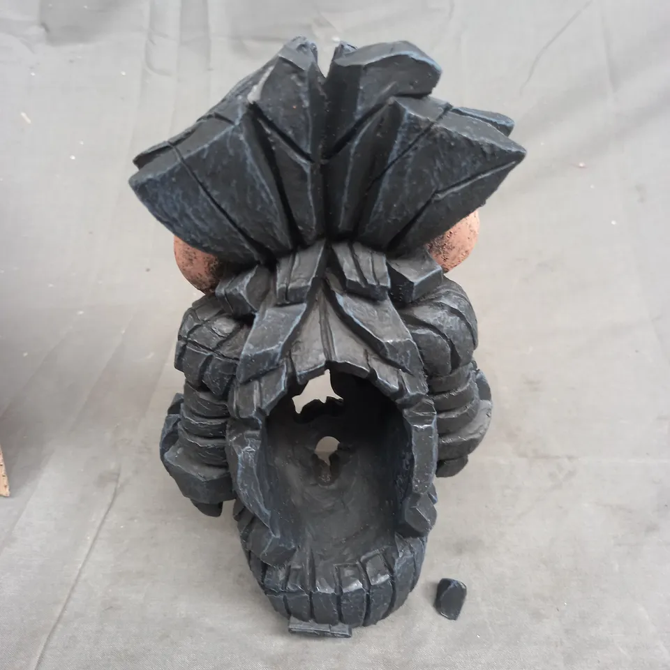 EDGE SCULPTURE BABY CHIMPANZEE SPEAK NO EVIL ORNAMENT