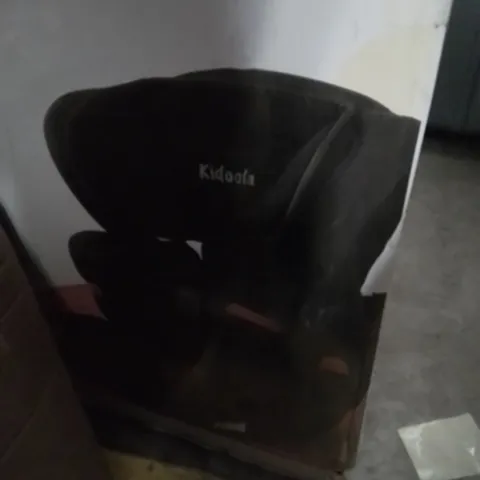 BOXED KIDOOLA CHILDREN'S CAR SEAT BLACK