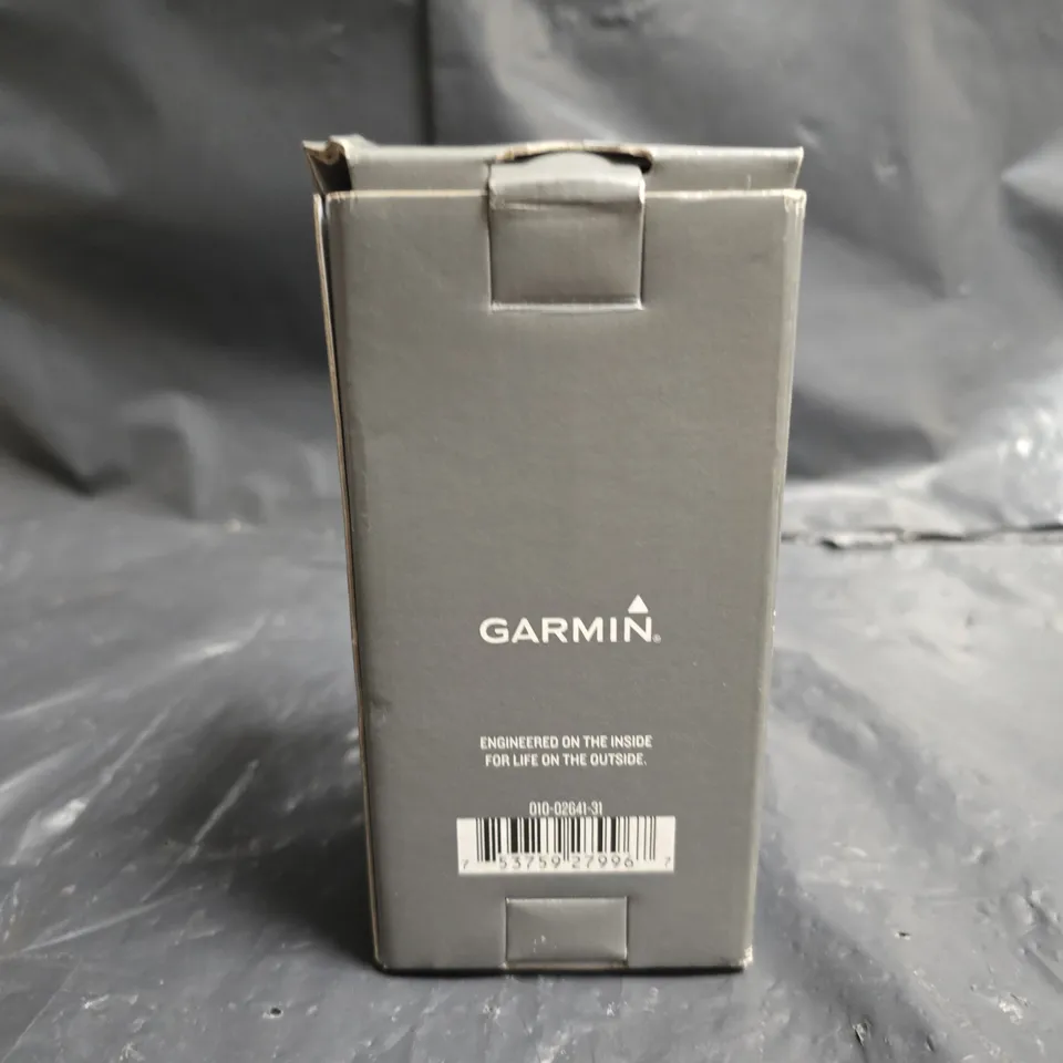 GARMIN FORERUNNER 255 MUSIC GPS RUNNING SMARTWATCH – WHITE/GRAY STRAP