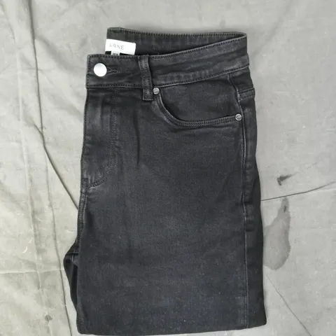 ARNE SLIM FIT DENIM JEANS IN BLACK SIZE 30R