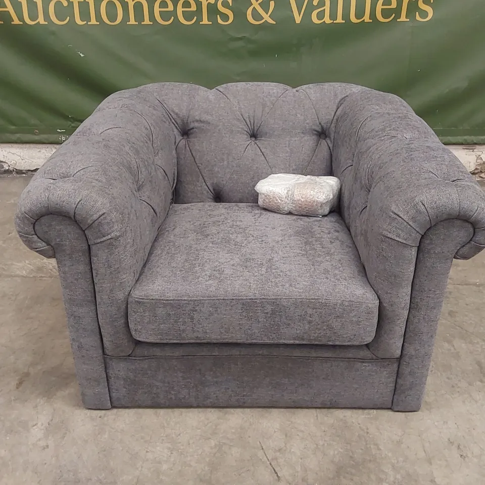 QUALITY DESIGNER FABRIC UPHOLSTERED ARMCHAIR - FEET PRESENT 