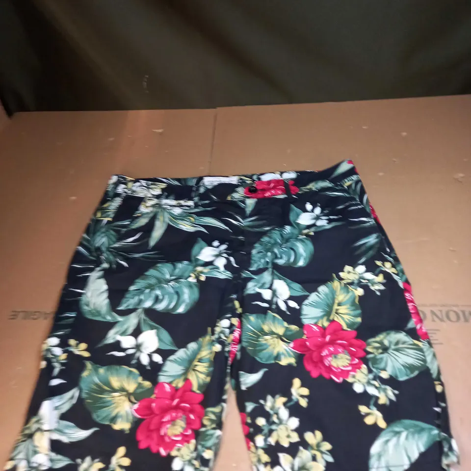 DENIM AND SUPPLY RALPH LAUREN FLORAL SHORTS SIZE 34