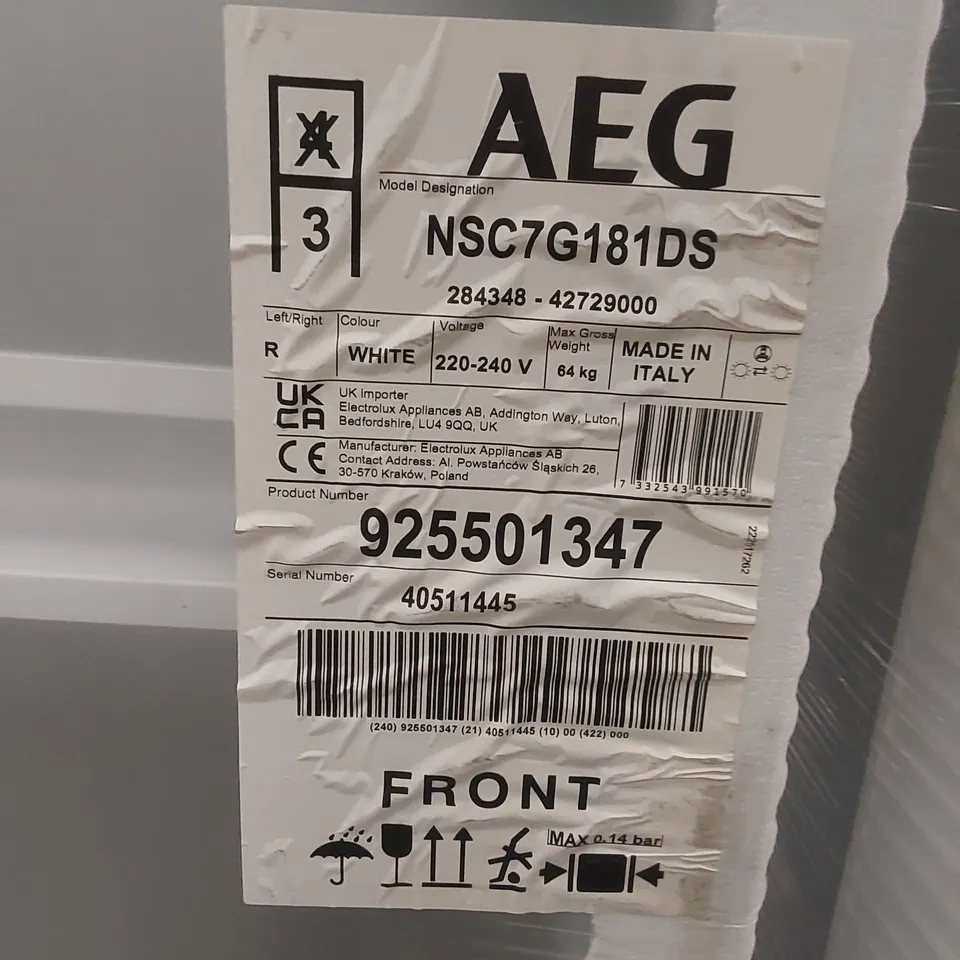 AEG 7000 GREENZONE INTEGRATED FRIDGE FREEZER 177.2 CM MODEL: NSC7G181DS