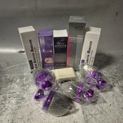 APPROXIMATELY 22 ASSORTED COSMETICS ITEMS TO INCLUDE MAKEUP BRUSHES, ECO FINEST HAIR REMOVAL CREAM, OCEAURA BODY COVERAGE PERFECTER, ETC
