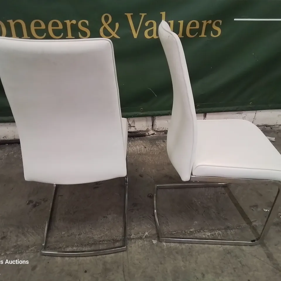 PAIR OF DESIGNER MILAN UPHOLSTERED DINING CHAIRS WHITE PU