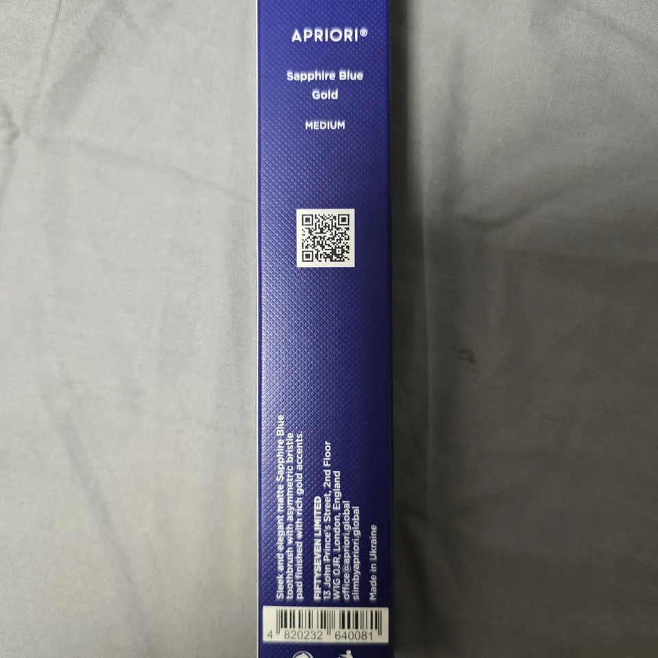 APROXIMATELY 140 PCS - APRIORI SAPPHIRE BLUE GOLD MAKE-UP BRUSH – MEDIUM 