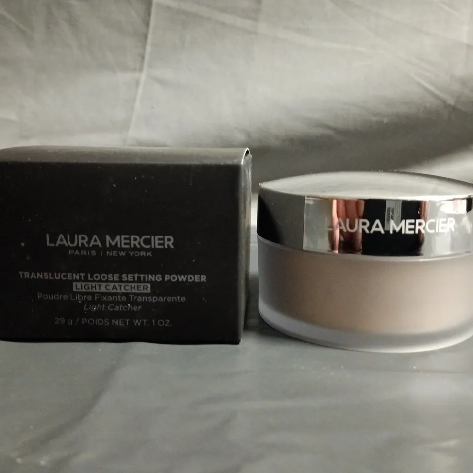 LAURA MERCIER TRANSLUCENT LOOSE SETTING POWDER – LIGHT CATCHER - 29G