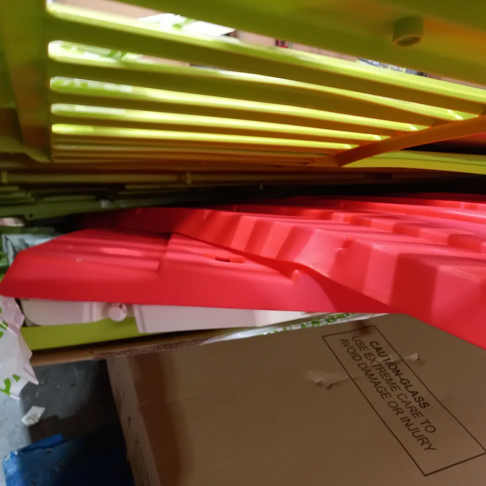 SMOBY NATURE PLAYHOUSE WITH KITCHEN RRP £139.99