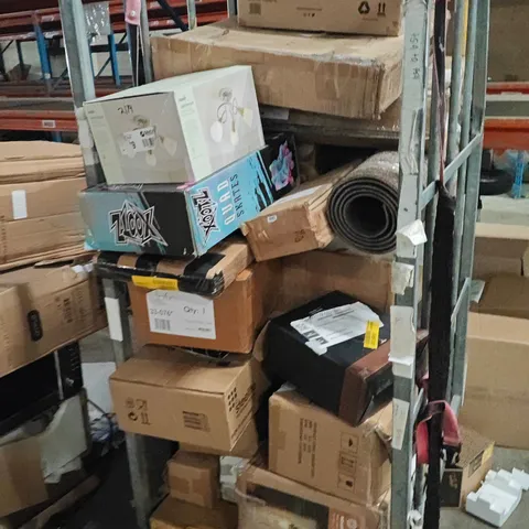 CAGE OF ASSORTED HOUSEHOLD GOODS AND PRODUCTS TO INCLUDE; CEILING LIGHT,GLASSES,AREA RUG,WALL LIGHT, CAMPING WAGON