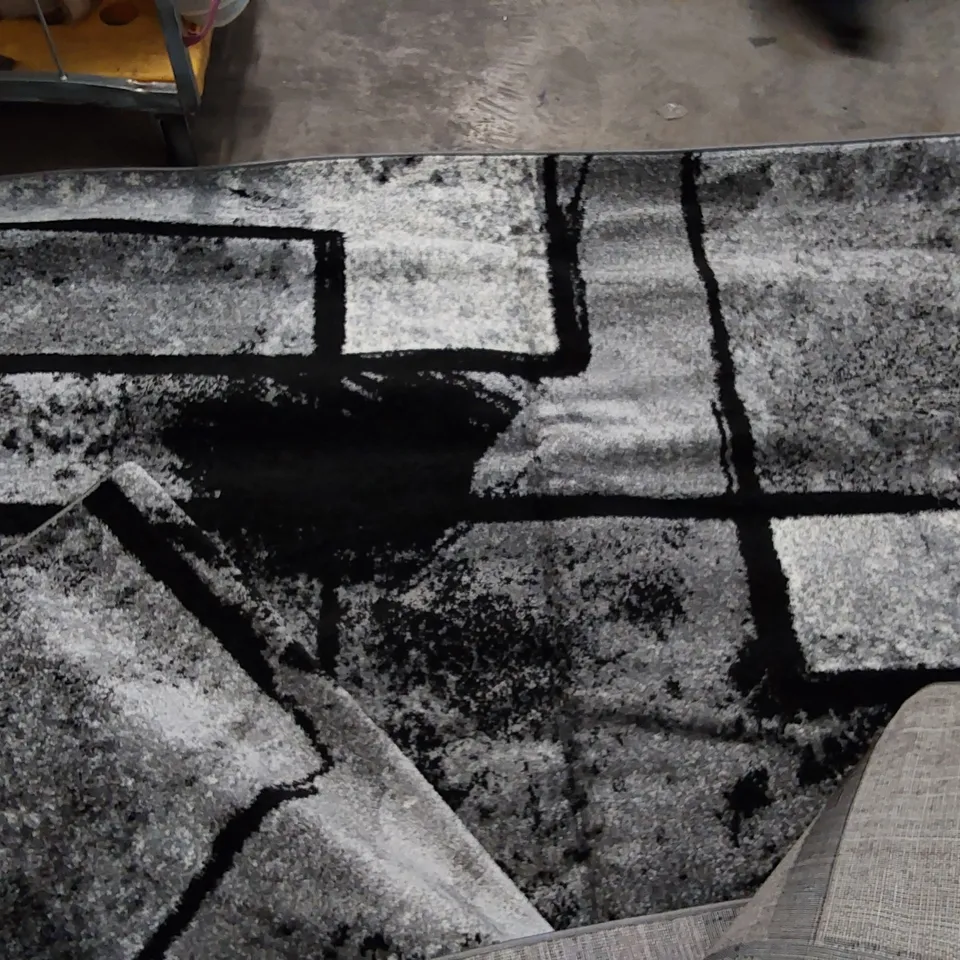 ALAYA FLATWEAVE RUG IN BLACK AND GREY, 240 X 340CM 
