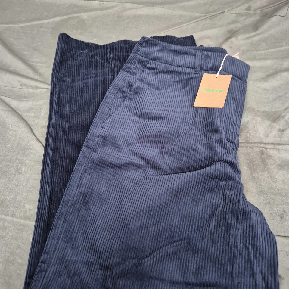 BODEN NAVY CORDUROY TROUSERS – SIZE 14
