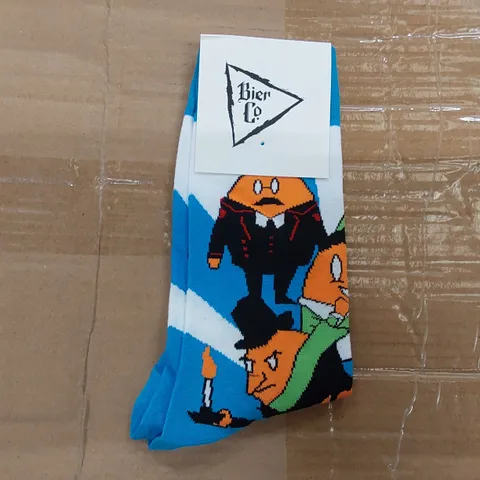 BOX OF APPROXIMATELY 360 PAIRS OF BRAND NEW BIER CO SOCKS (1 BOX)