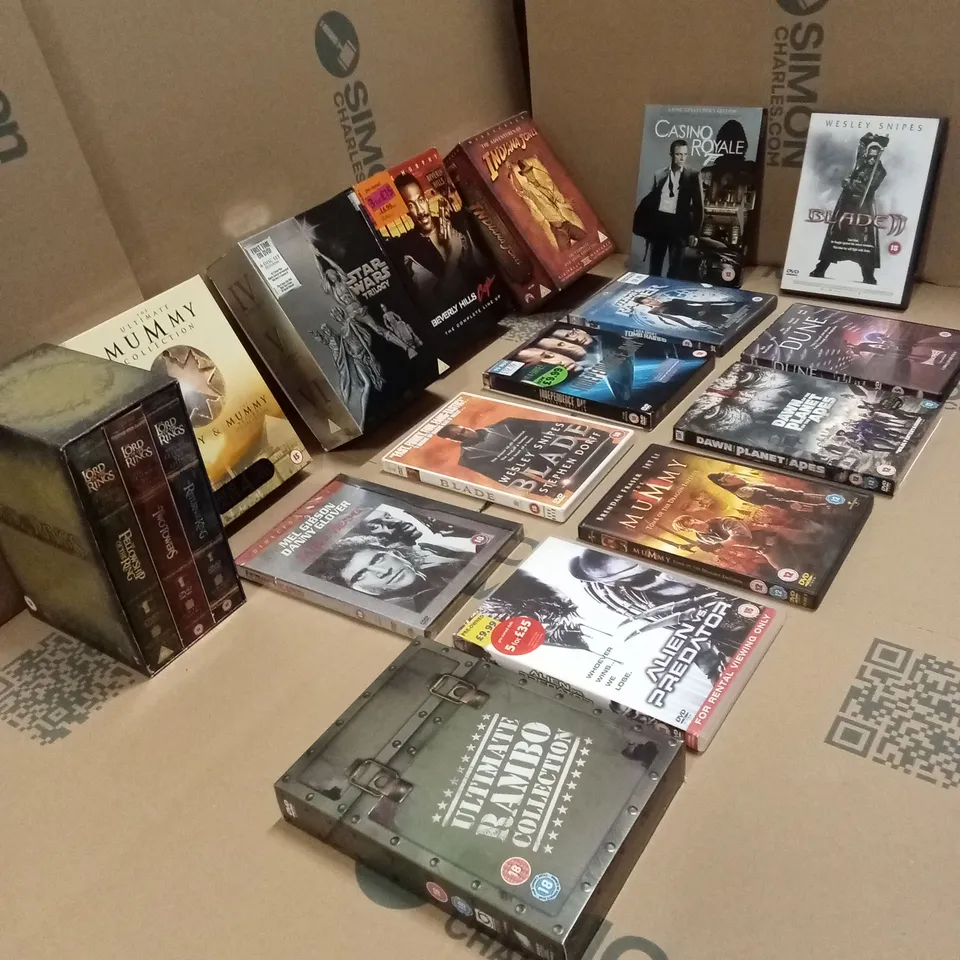 BOX TO CONTAIN A LARGE QUANTITY OF FILMS AND DVDs
