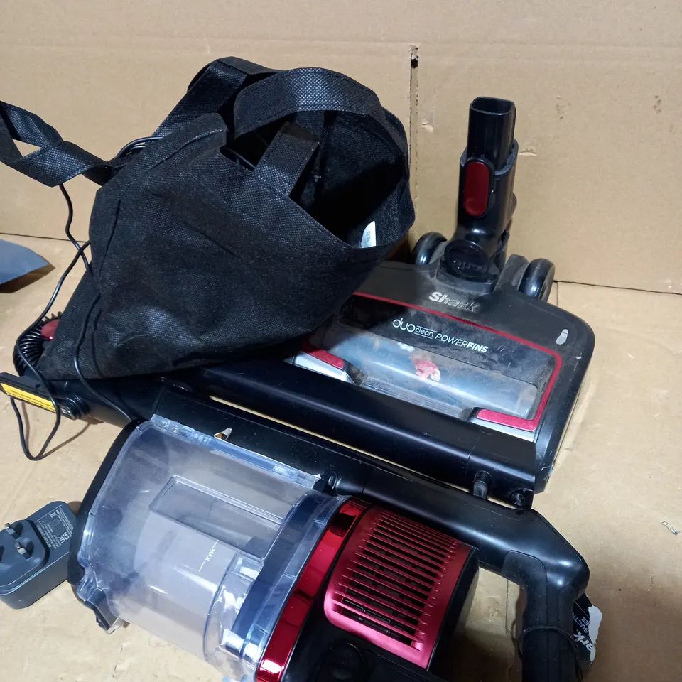 SHARK CORDLESS VACUUM IZ300UKT