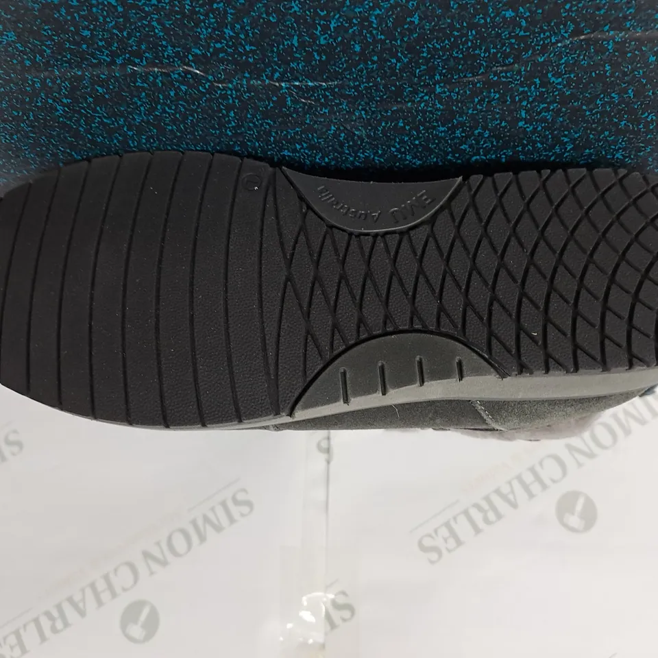 EMU MERAK SUEDE BOOTS SIZE 5