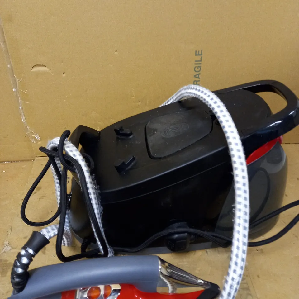 RUSSELL HOBBS QUIET SUPER STEAM PRO IRON