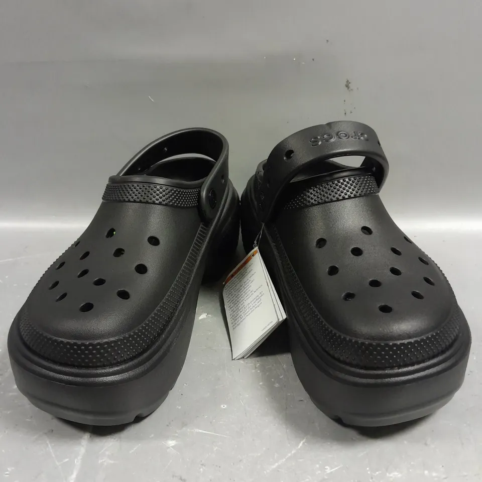 PAIR OF CROCS STOMP CLOGS IN BLACK - 5