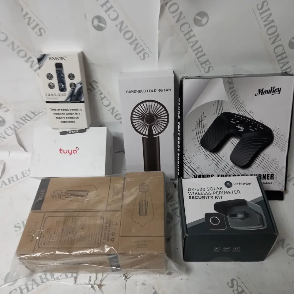 APPROXIMATELY 6 ASSORTED ELECTRICAL ITEMS TO INCLUDE SMOK VAPE, SET OF 3 LIGHT BULBS, HANDHELD FAN