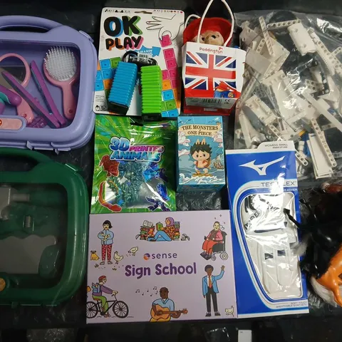 LARGE QUANTITY OF ASSORTED TOYS AND GAMES TO INCLUDE OK PLAY GAME,LOOSE LEGO AND ROLEPLAY SETS