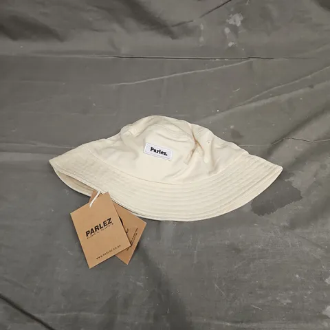 PARLEZ SWAY BUCKET HAT IN SHELL ONE SIZE