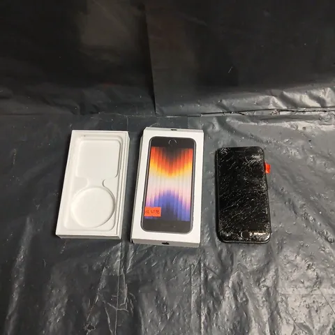 APPLE IPHONE SE 64GB – MIDNIGHT, BOXED, DAMAGED