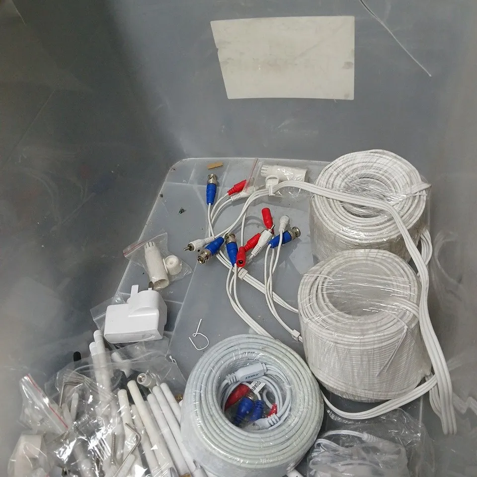 BOX OF APPROXIMATELY 6 ASSORTED  CABLES & ACCESSORIES 