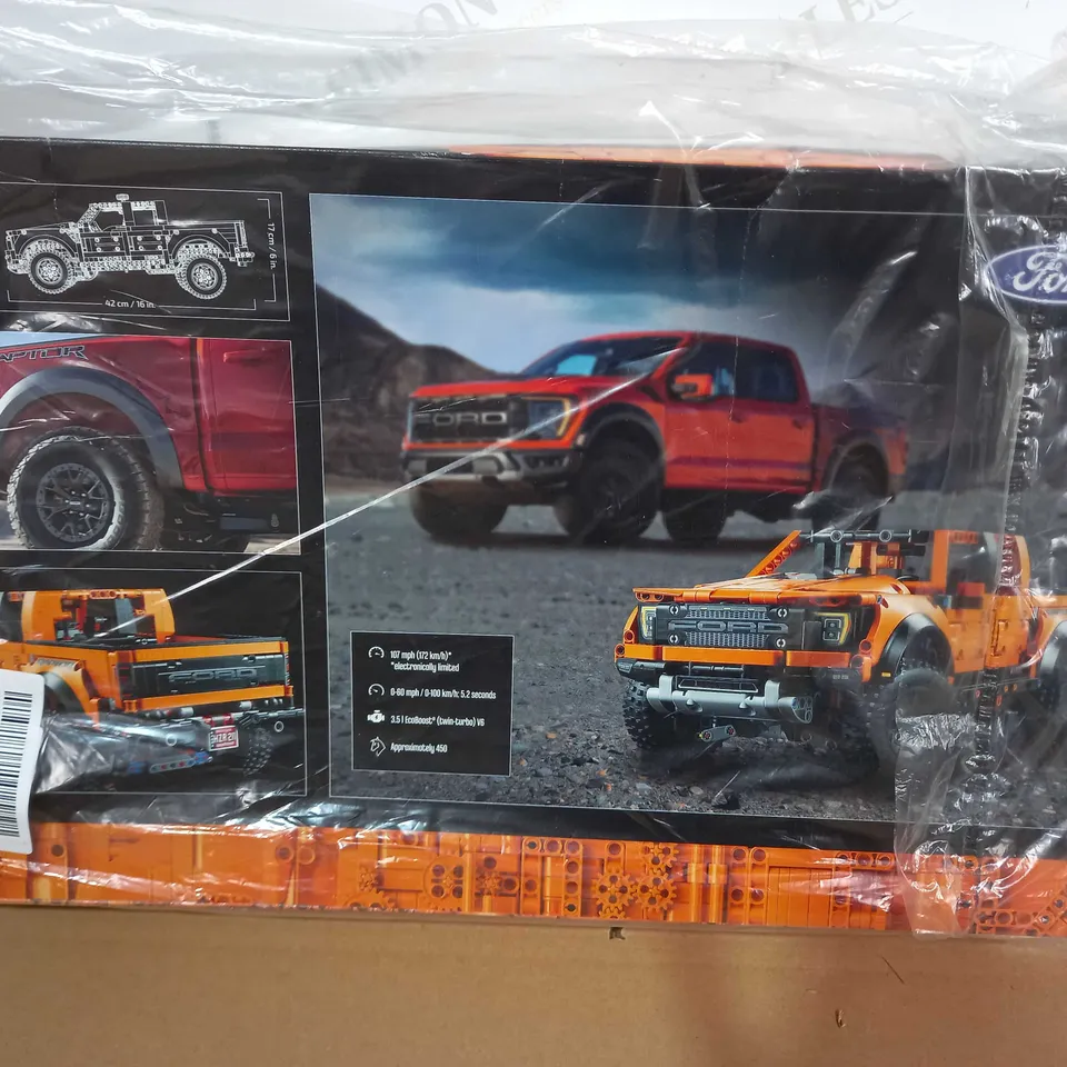 LEGO TECHNIC FORD F-150 RAPTOR BUILDING SET 42126 RRP £129.99