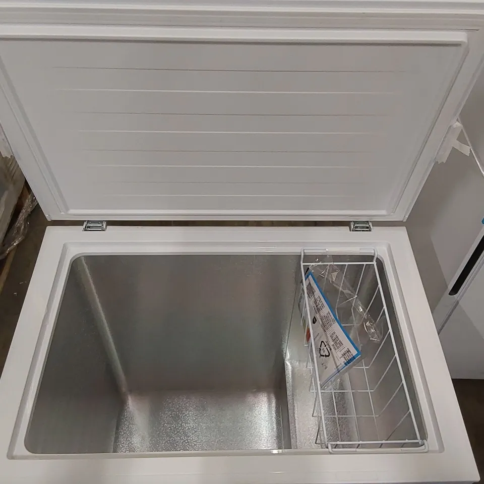 FRIDGEMASTER MCF198 STATIC CHEST FREEZER 198L