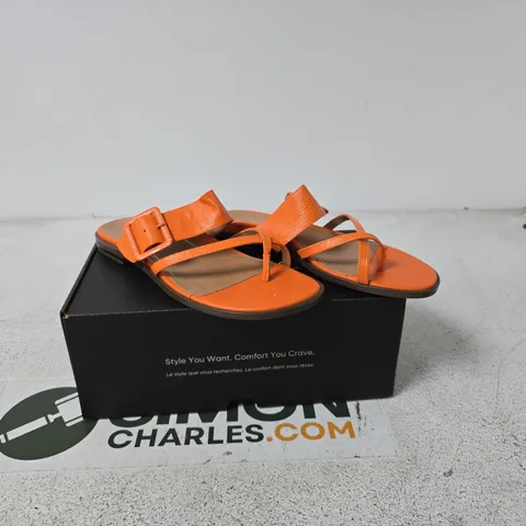 VIONIC ORANGE BUCKLE-STRAP SANDALS β FOOTWEAR UK 7