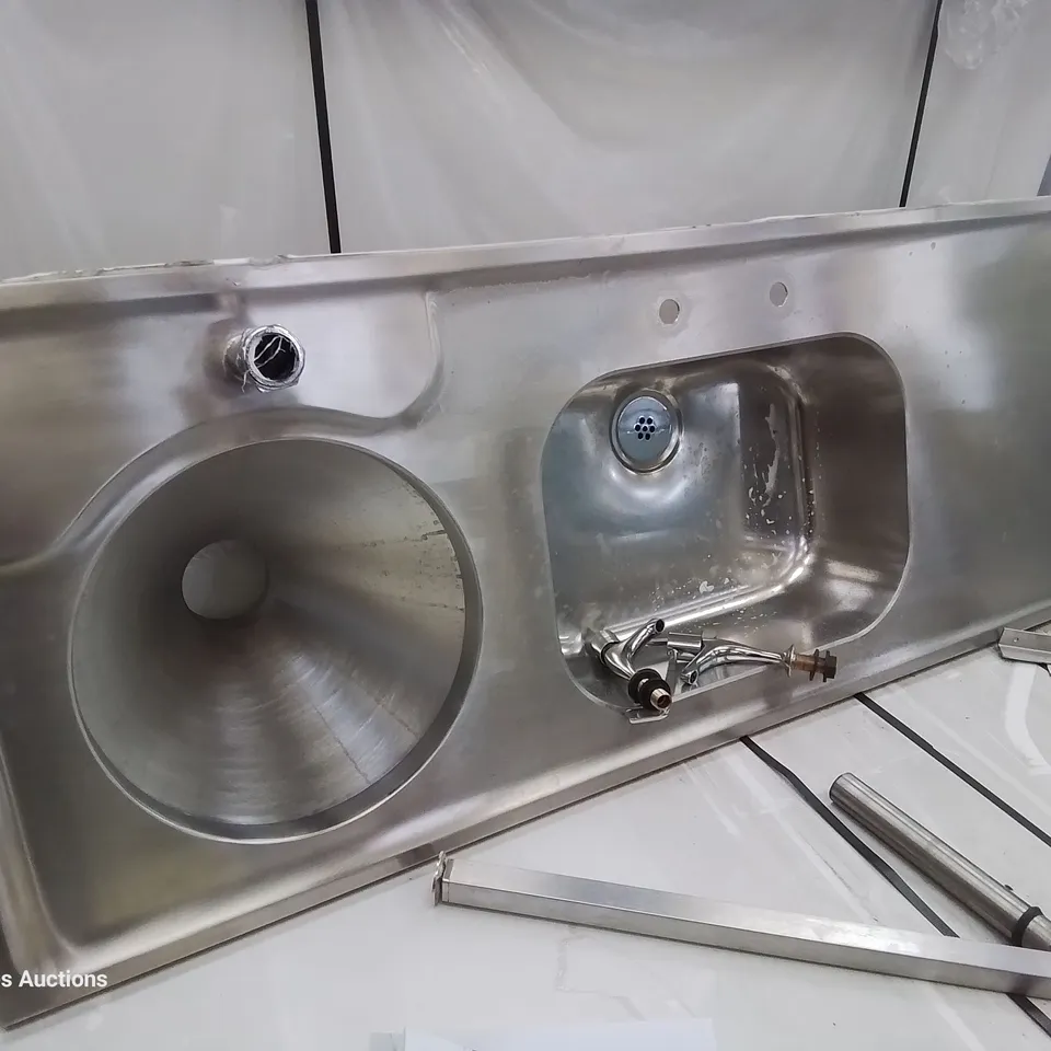 STAINLESS STEEL SINK & SLUCE TOP WITH 2 TAPS