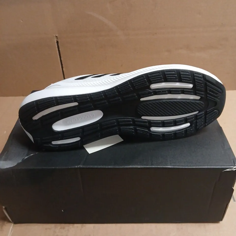 ADIDAS WHITE KNIT RUNNER SNEAKERS WITH BLACK THREE-STRIPES BOXED SIZE 7.5