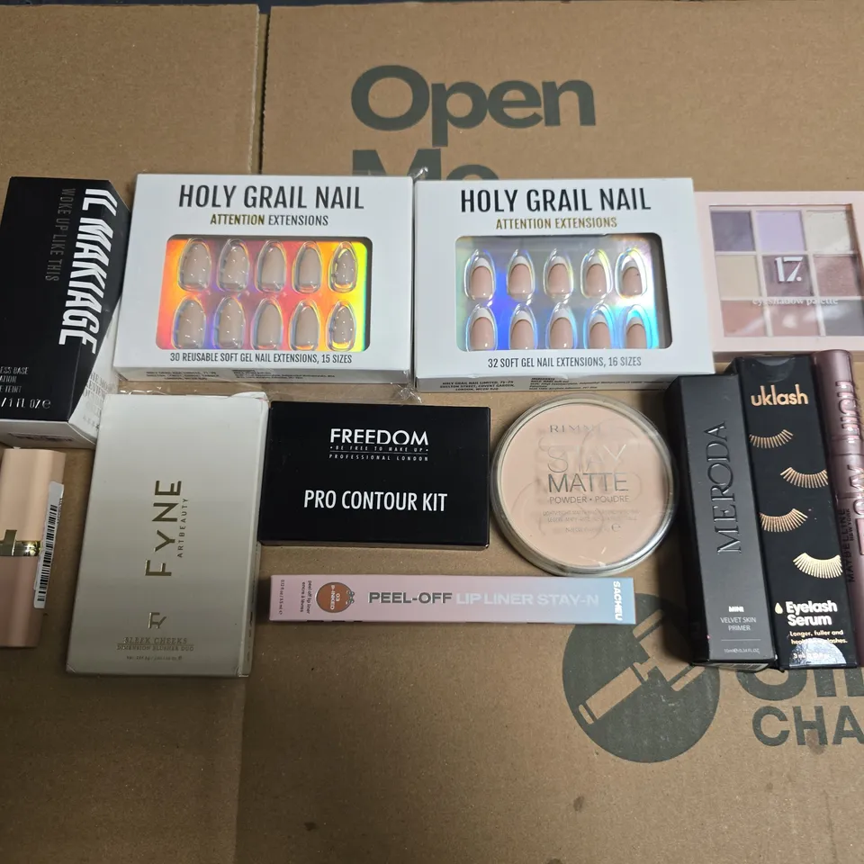 LOT OF 12 ASSORTED COSMETIC ITEMS TO INCLUDE IL MAKIAGE FOUNDATION, FYNE BLUSHER AND RIMMEL MATTE POWDER