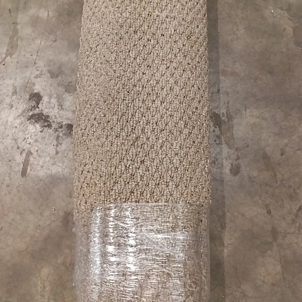 ROLL OF OASIS PECAN MIRAGE APPROX SIZE: 1.8M X 4.00M