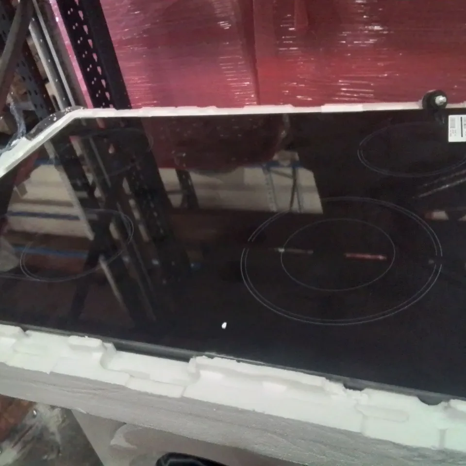 HOTPOINT HR 724 BH 77CM CERAMIC HOB - BLACK