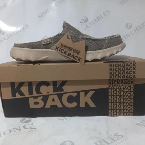 BOXED PAIR OF KICK BACK CHAISE SHOES IN BROWN UK SIZE 8