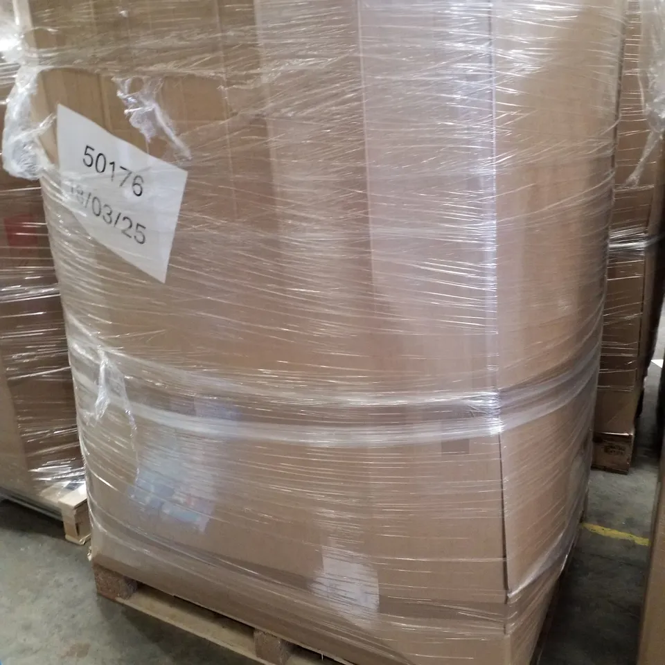 PALLET CONTAINING ASSORTED GARDEN HOSES & POOL INFLATABLES 