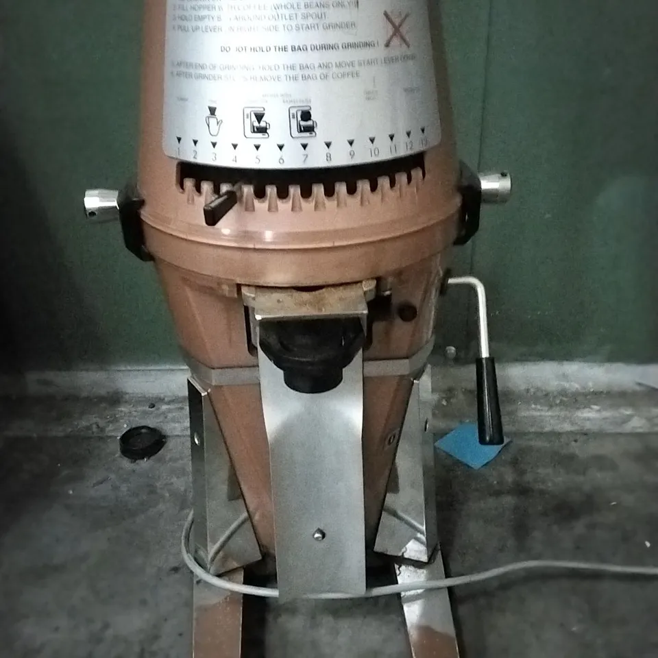 MAHLKÖNIG VTA6S3T COFFEE GRINDER