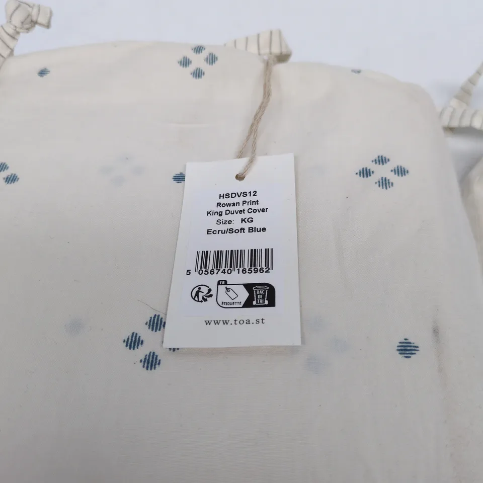 TOAST ROWAN PRINT SET OF 2: KING DUVET COVER + HOUSEWIFE PILLOWCASE SET ECRU/SOFT BLUE