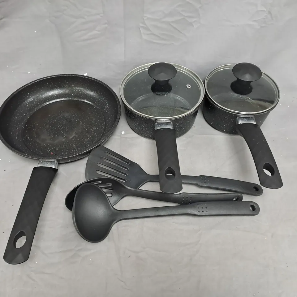 NON-STICK COOKWARE SET WITH TWO SAUCEPANS (GLASS LIDS) AND FRYING PAN, PLUS SILICONE UTENSILS