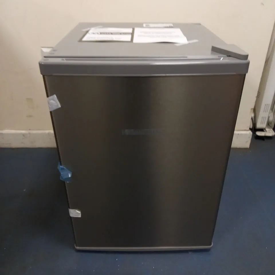 RUSSELL HOBBS RHTTF67SS 66 LITRE REVERSIBLE DOORS TABLE TOP MINI FRIDGE- COLLECTION ONLY