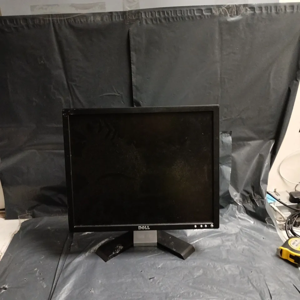 DELL LCD MONITOR - BLACK, ON STAND 