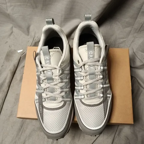 Feaita Grey Trainers – UK 7 (EU 41, CM 26)